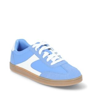 White and blue court shoe sneakers 7.5